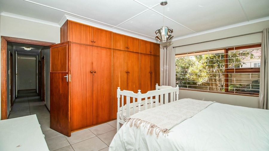 4 Bedroom Property for Sale in Hartenbos Central Western Cape